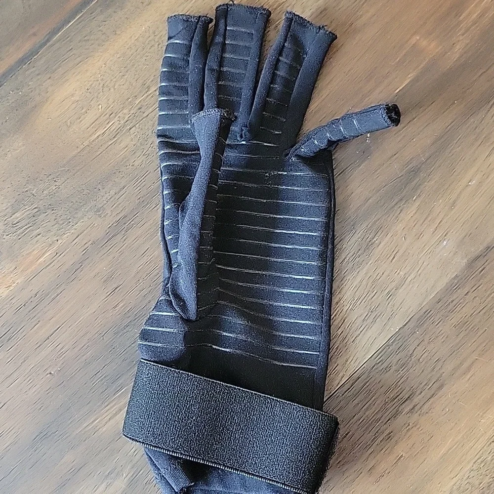 Copper Fit NWOT Women's Compression Golf Glove